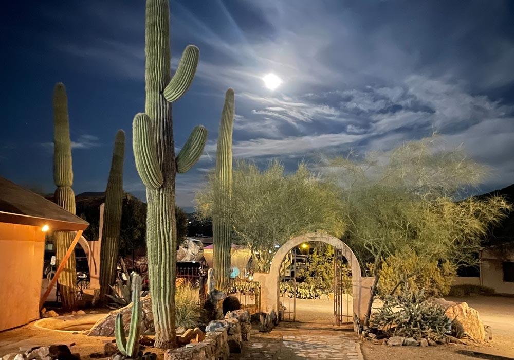 moon-over-shangrila-ranch-tn.jpg